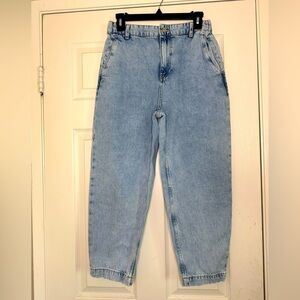 ZARA Women’s Light Blue High-Waisted Jeans